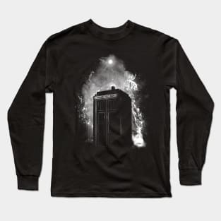 Through space and time Long Sleeve T-Shirt